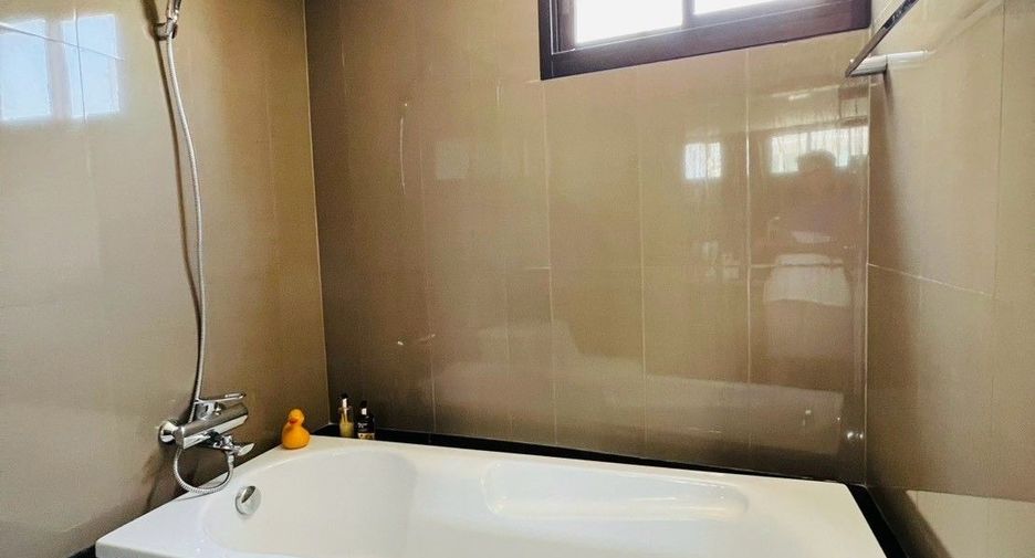 For sale 2 ベッドルーム condo in Watthana, Bangkok