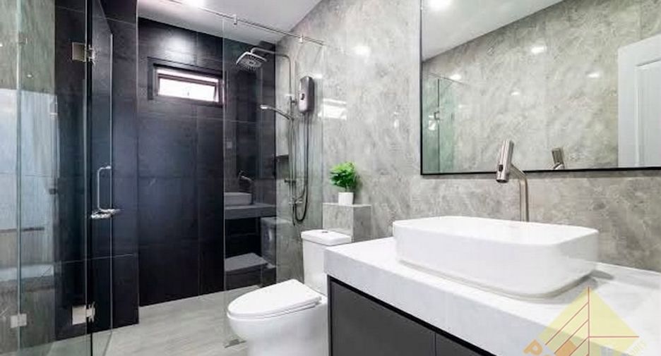 For rent 5 bedrooms house in Jomtien, Pattaya