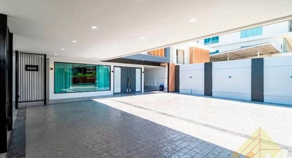 For rent 5 bedrooms house in Jomtien, Pattaya
