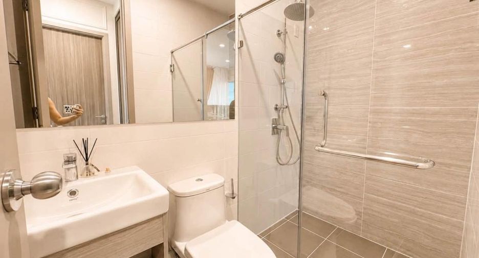 For rent 2 bedrooms condo in Watthana, Bangkok