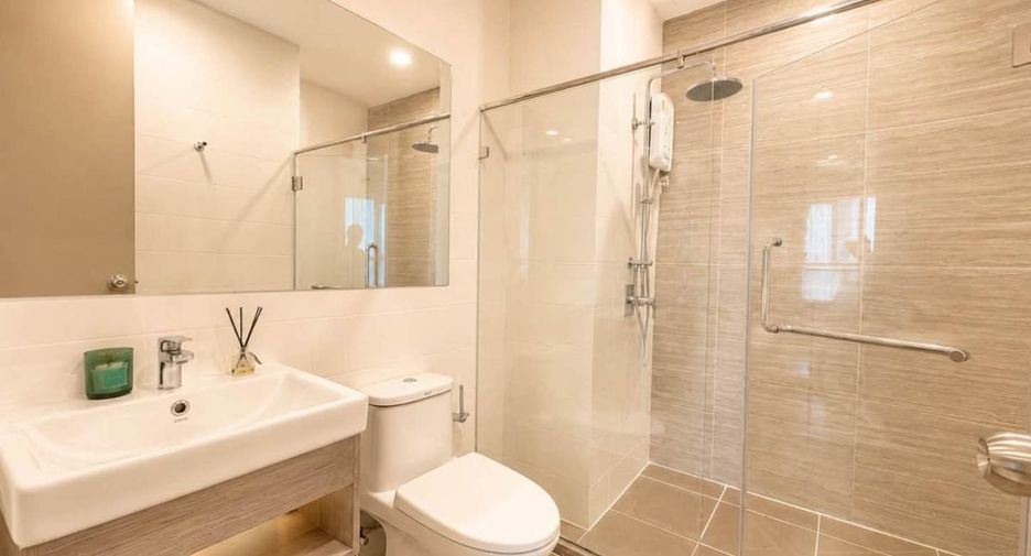For rent 2 bedrooms condo in Watthana, Bangkok