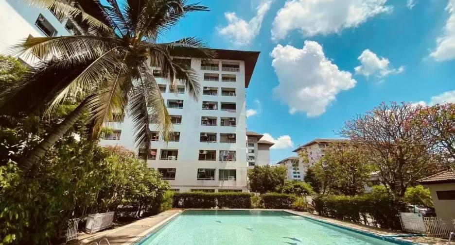 For rent 1 bed condo in Bang Kapi, Bangkok