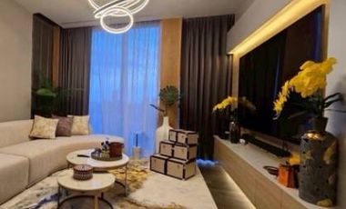 For sale 4 bedrooms condo in Watthana, Bangkok
