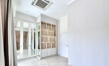 Продажа 3 спальни таунхаус в Банг Кхен, Бангкок