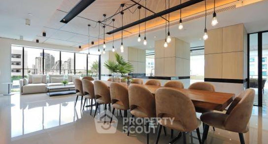For rent 3 bedrooms apartment in Watthana, Bangkok