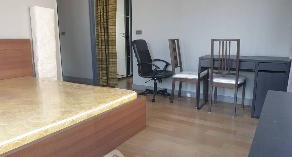 For rent 1 bed condo in Bang Rak, Bangkok