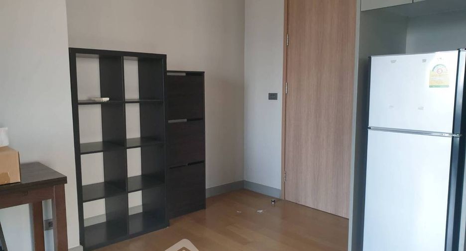 For rent 1 bed condo in Bang Rak, Bangkok
