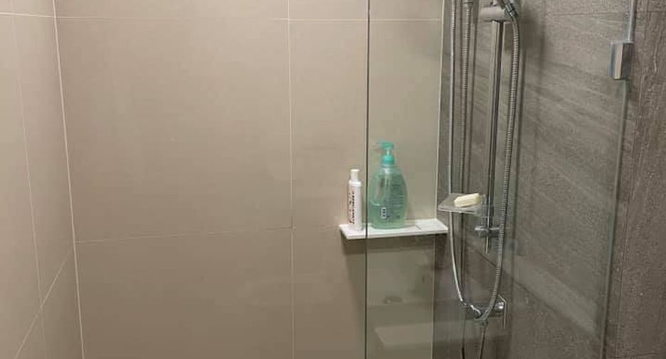 For rent 2 bedrooms condo in Phra Khanong, Bangkok