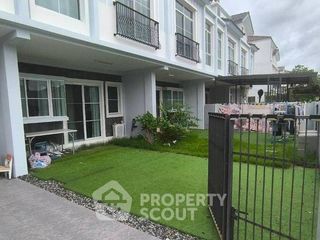For rent 5 bedrooms townhouse in Prawet, Bangkok