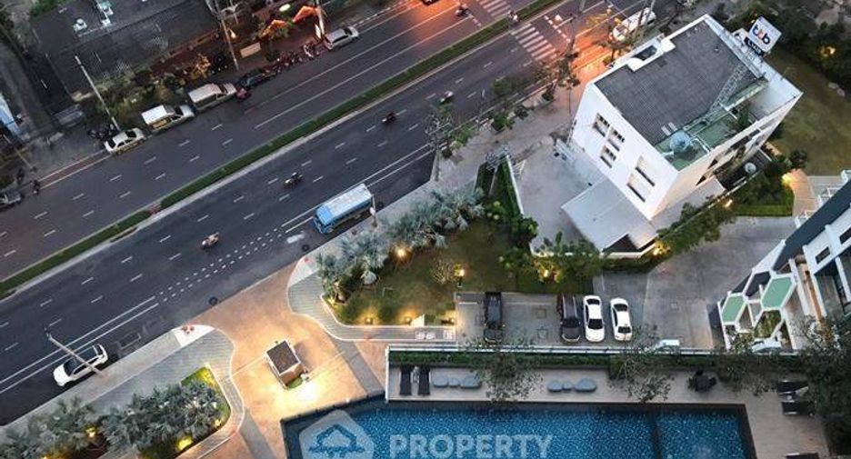 Condo en alquiler de 1 habitaciones en Khlong San, Bangkok