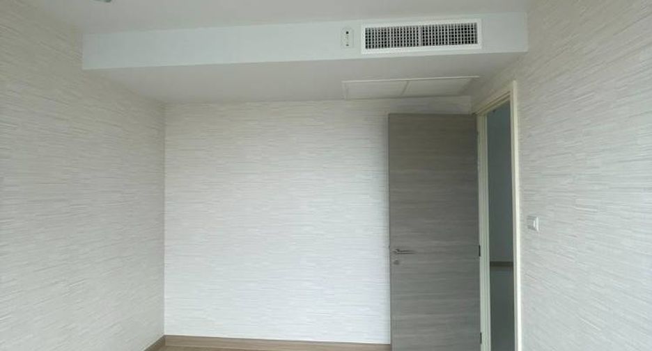 For rent 2 bedrooms condo in Yan Nawa, Bangkok