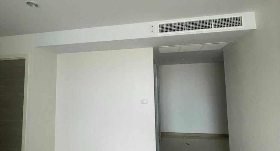 For rent 2 bedrooms condo in Yan Nawa, Bangkok