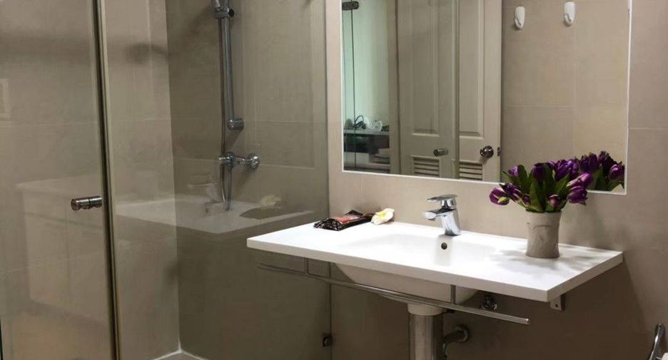 For rent 1 bed condo in Sathon, Bangkok