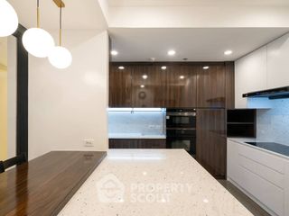 For rent 4 bedrooms condo in Yan Nawa, Bangkok