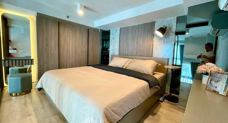 For rent 1 bed condo in Huai Khwang, Bangkok
