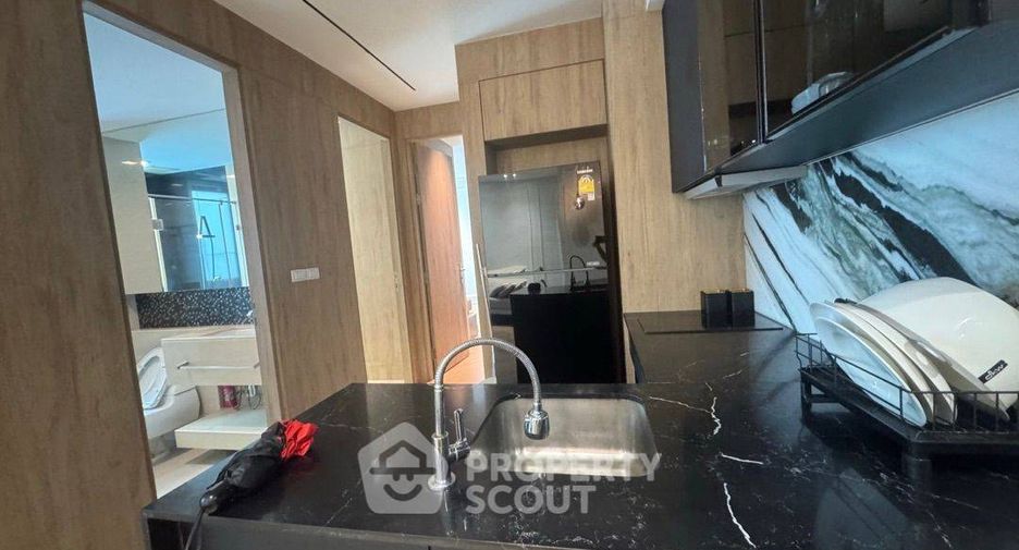 For rent 2 bedrooms condo in Watthana, Bangkok