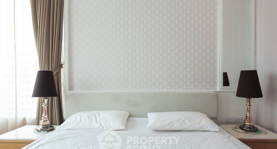 For rent 2 bedrooms condo in Pathum Wan, Bangkok