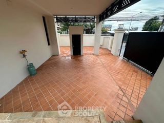 For rent 4 bedrooms villa in Bang Lamung, Chonburi