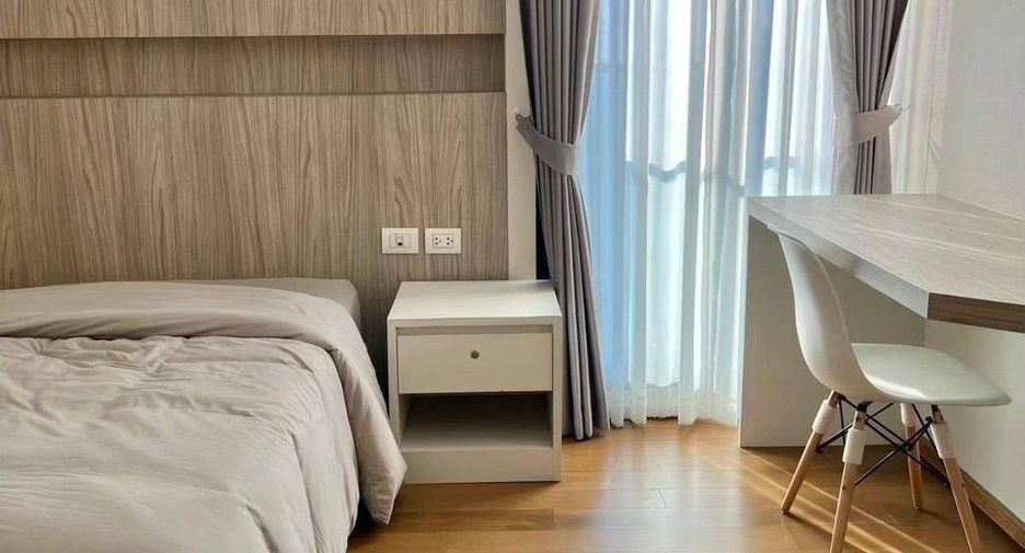 For rent 2 bedrooms condo in Pathum Wan, Bangkok