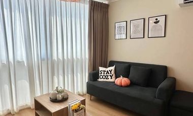 For rent 3 bedrooms condo in Yan Nawa, Bangkok