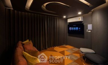 For rent 3 bedrooms condo in Phra Khanong, Bangkok