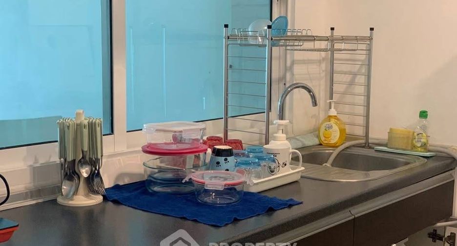 For rent 2 bedrooms condo in Yan Nawa, Bangkok