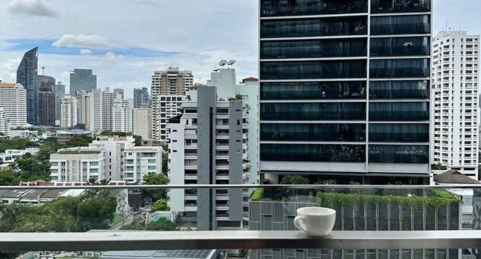 For rent 2 bedrooms condo in Watthana, Bangkok
