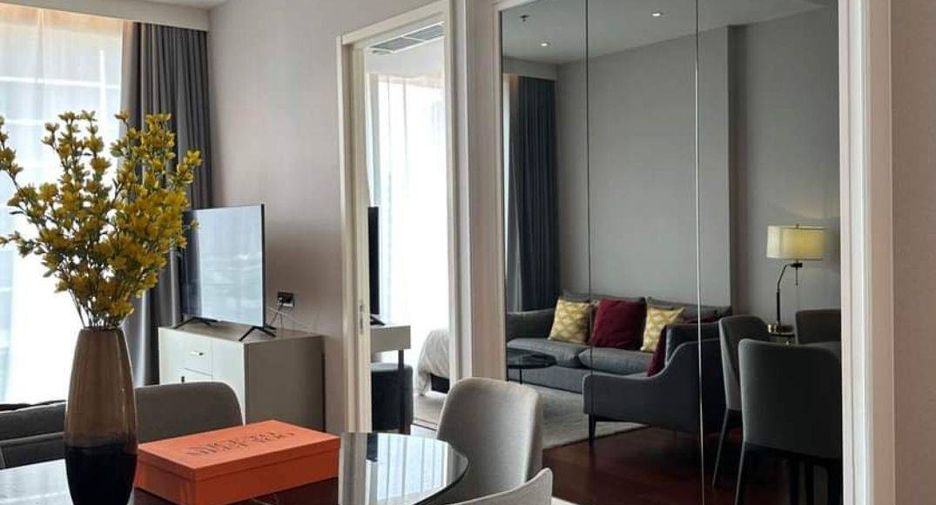 For rent 2 bedrooms condo in Watthana, Bangkok