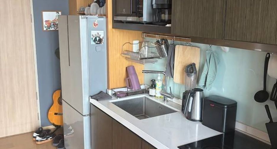 For rent 2 bedrooms condo in Phaya Thai, Bangkok