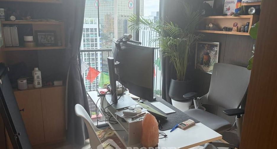For rent 2 bedrooms condo in Phaya Thai, Bangkok