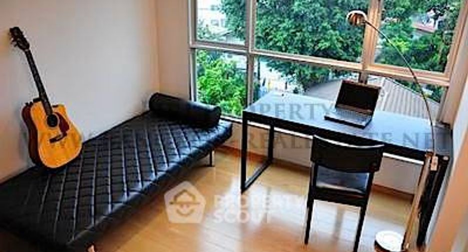 For rent 2 bedrooms condo in Watthana, Bangkok