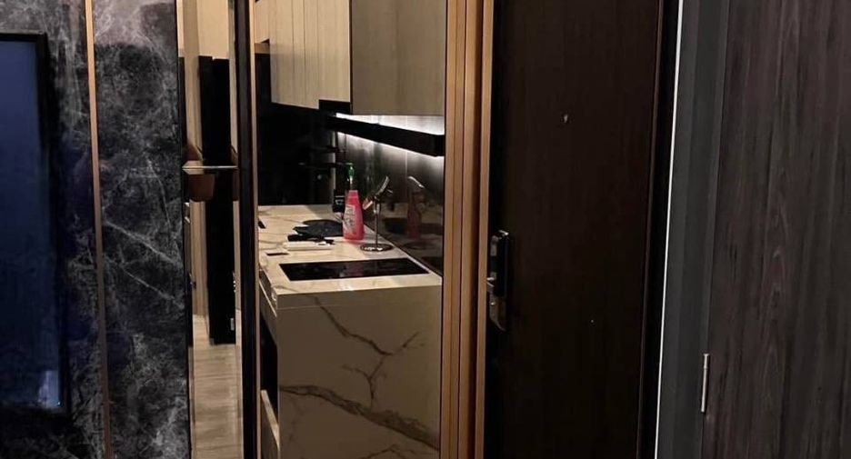 For rent 1 bed condo in Phra Khanong, Bangkok