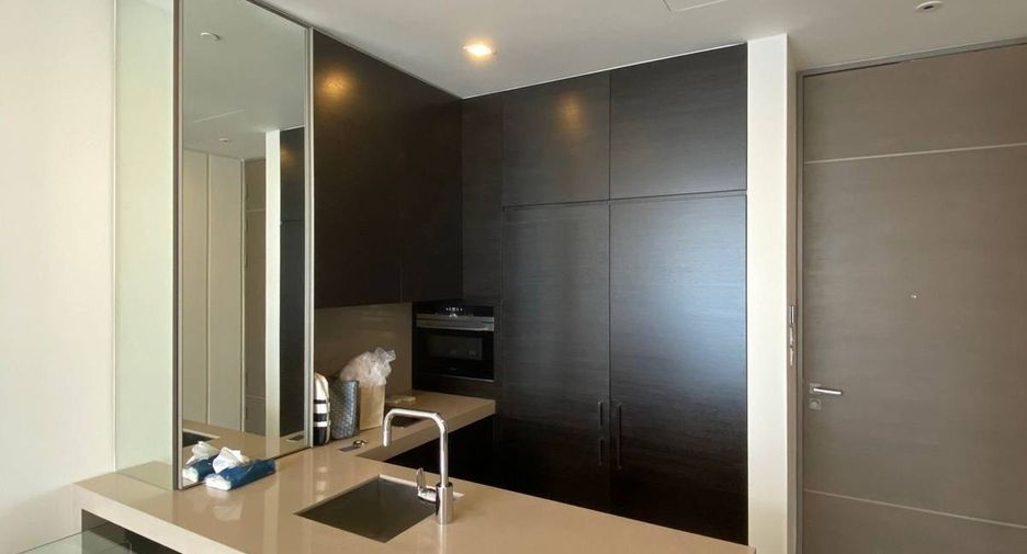 For rent 1 bed condo in Sathon, Bangkok