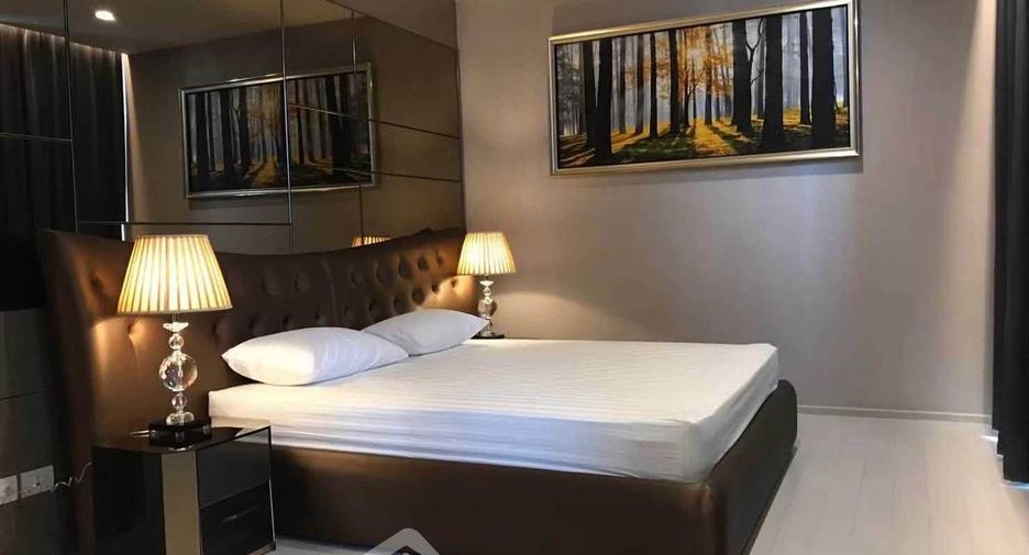 For rent 2 bedrooms condo in Pathum Wan, Bangkok