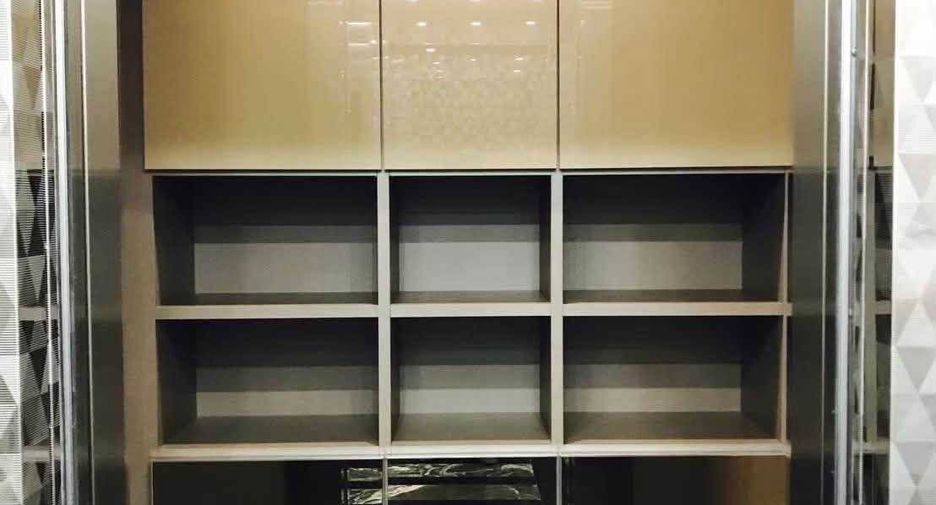 For rent 2 bedrooms condo in Pathum Wan, Bangkok