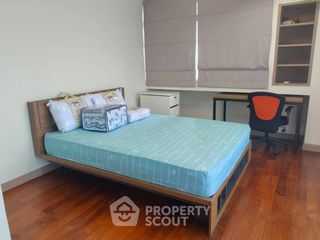 For rent 3 bedrooms condo in Phra Khanong, Bangkok
