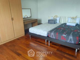 For rent 3 bedrooms condo in Phra Khanong, Bangkok