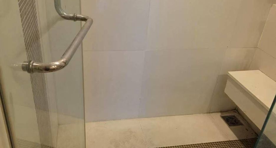 For rent 1 bed condo in Sathon, Bangkok