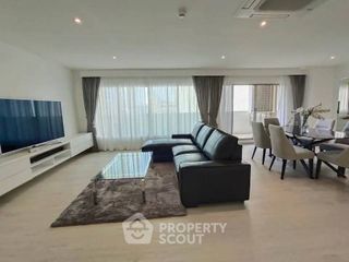 For rent 2 bedrooms condo in Bang Rak, Bangkok