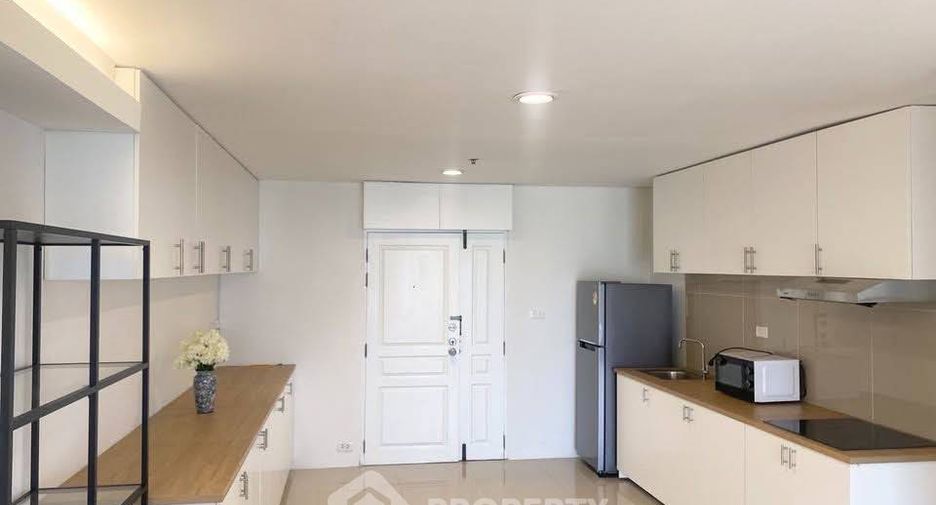 Wohnung zur Miete mit 4 Zimmer in Khlong Toei, Bangkok