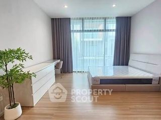 For rent 3 bedrooms townhouse in Suan Luang, Bangkok