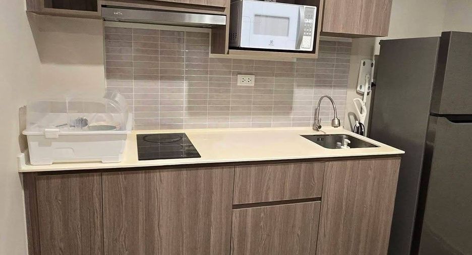 Condo en alquiler de 2 habitaciones en Bang Phlat, Bangkok