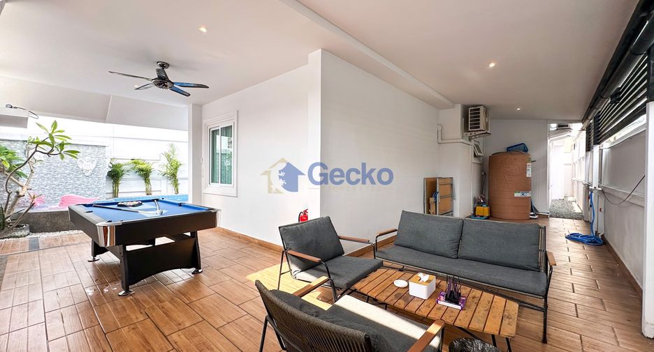For sale 4 bedrooms house in Bang Lamung, Chonburi