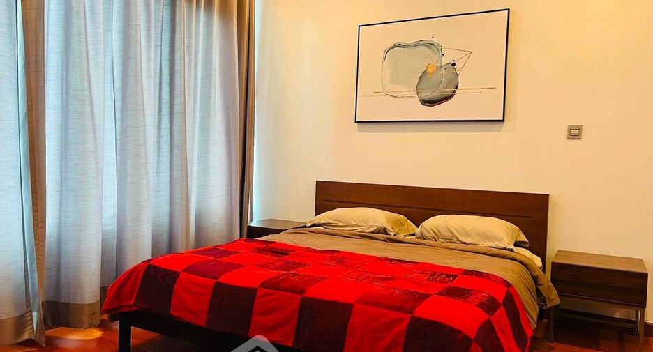 For rent 2 bedrooms condo in Sathon, Bangkok
