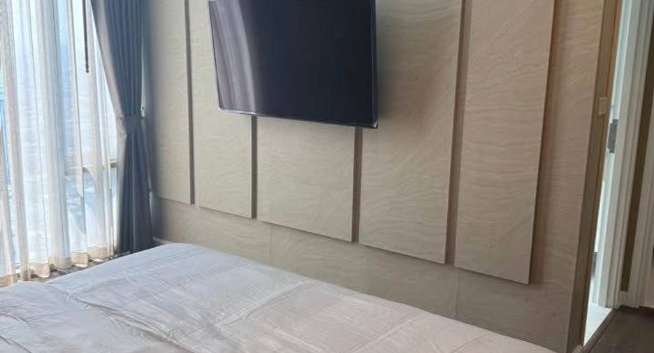 For rent 2 bedrooms condo in Sathon, Bangkok