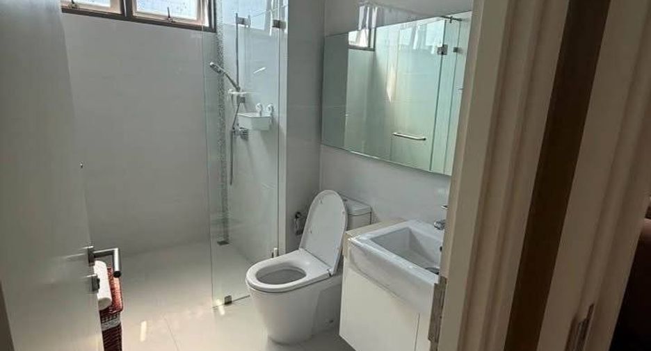 For rent 2 bedrooms condo in Sathon, Bangkok