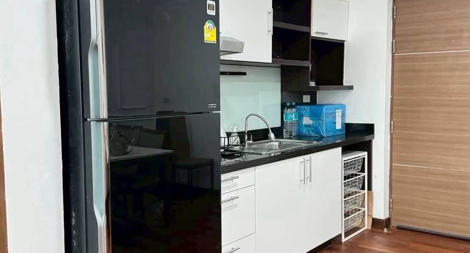 For rent 1 bed condo in Watthana, Bangkok
