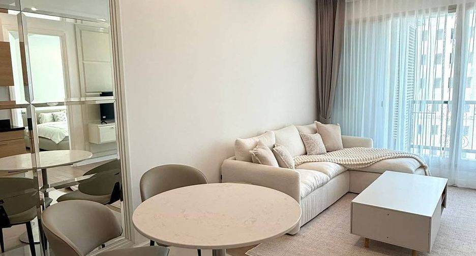 For rent 1 bed condo in Pathum Wan, Bangkok