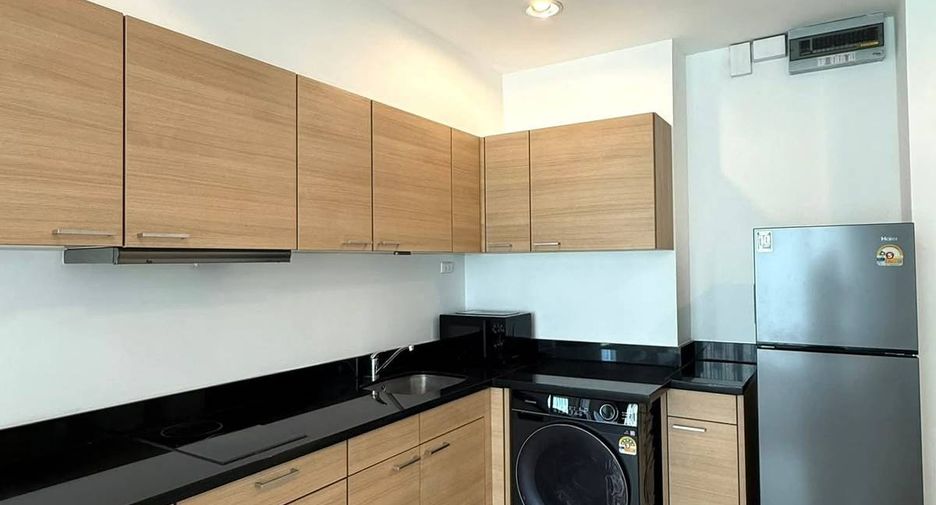 For rent 1 bed condo in Pathum Wan, Bangkok