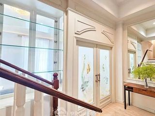 For rent 3 bedrooms townhouse in Yan Nawa, Bangkok